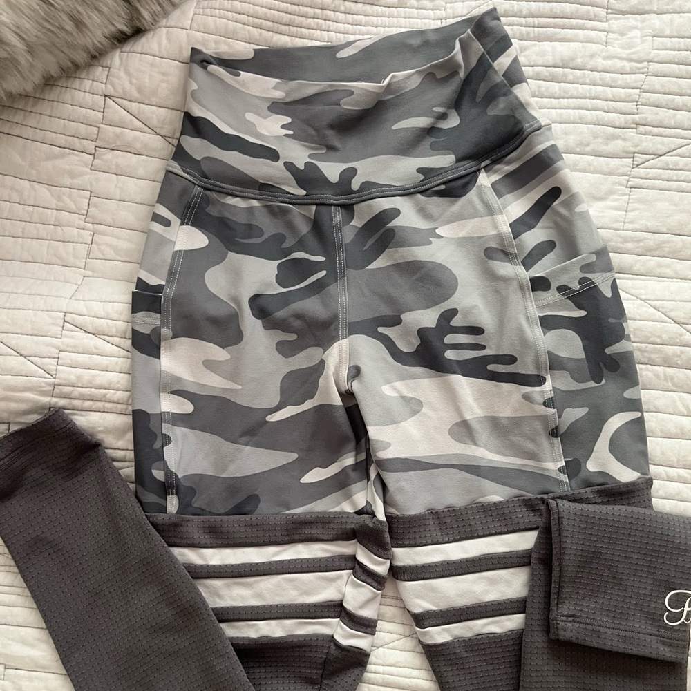 Bombshell sportswear Grey & White camo leggings
